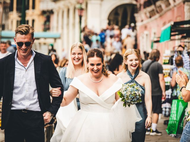 Tony and Esher&apos;s Wedding in Venice, Italy 17