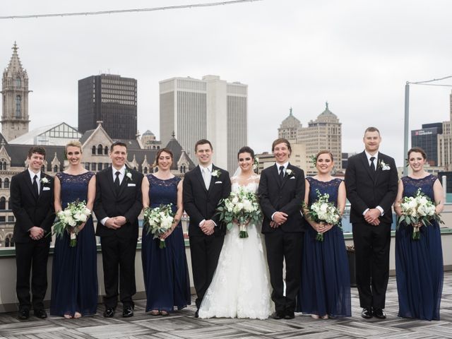 Kevin and Lindsey&apos;s Wedding in Buffalo, New York 11