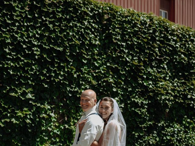 Braden and Haley&apos;s Wedding in Manilla, Iowa 8
