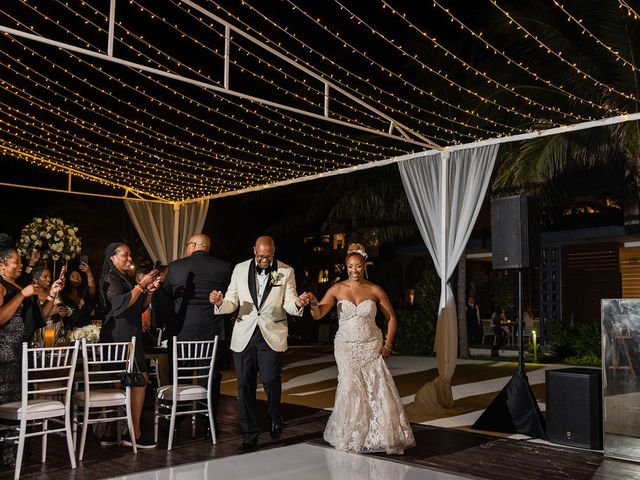 Byron and Ebony&apos;s Wedding in Cancun, Mexico 30
