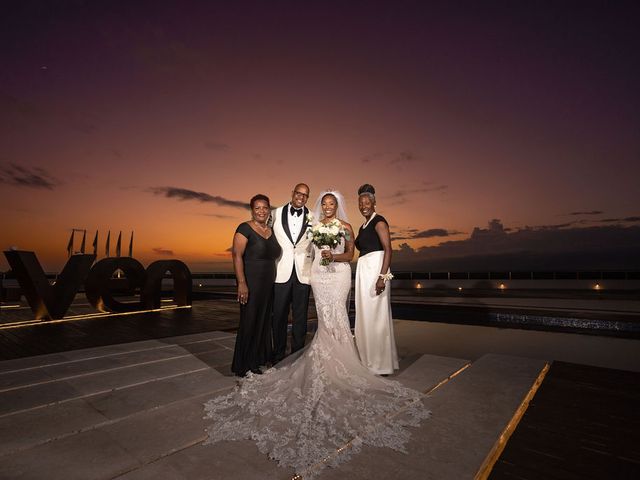 Byron and Ebony&apos;s Wedding in Cancun, Mexico 42