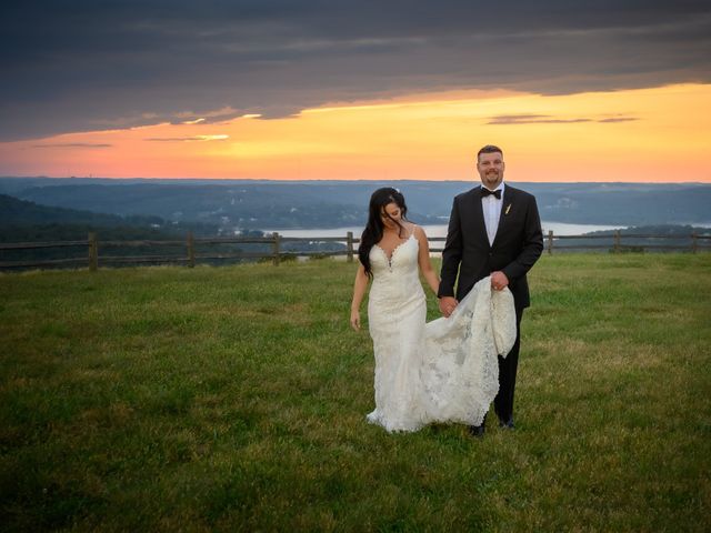 Jesse and Deisi&apos;s Wedding in Ridgedale, Missouri 10