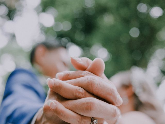 Austin and Ashley&apos;s Wedding in Honolulu, Hawaii 9