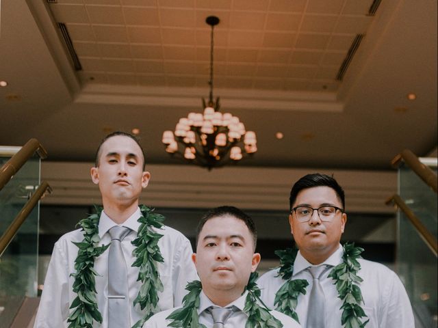 Austin and Ashley&apos;s Wedding in Honolulu, Hawaii 16