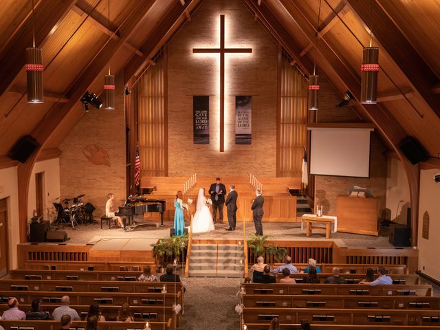 Jacob and Jennifer&apos;s Wedding in Saint Paul, Minnesota 19