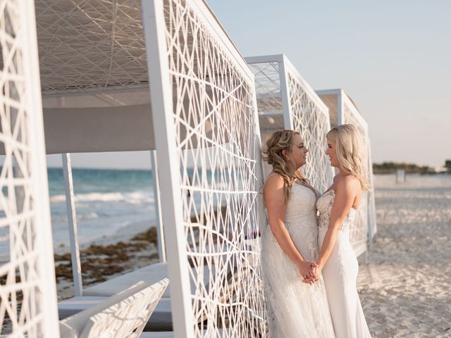 Mikayla and Brooke&apos;s Wedding in Cancun, Mexico 59