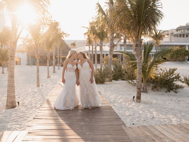 Mikayla and Brooke&apos;s Wedding in Cancun, Mexico 68