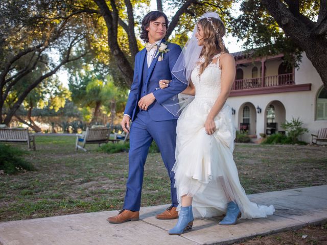 Ashley and Austin&apos;s Wedding in Encino, Texas 11