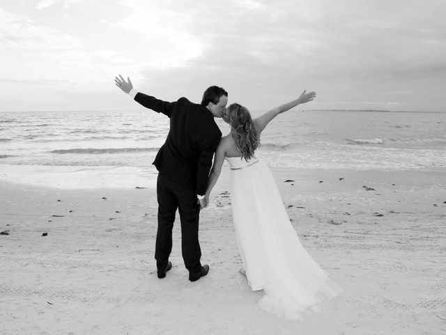Will and Chrissy&apos;s Wedding in Fort Myers Beach, Florida 16