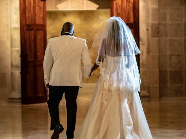 La Kiesha and Mitchell Dawayne&apos;s Wedding in Houston, Texas 27