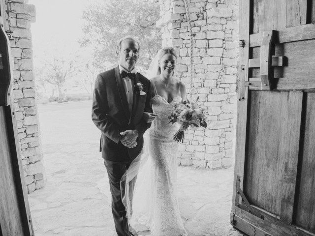Daniel and Ashlyn&apos;s Wedding in Dripping Springs, Texas 15