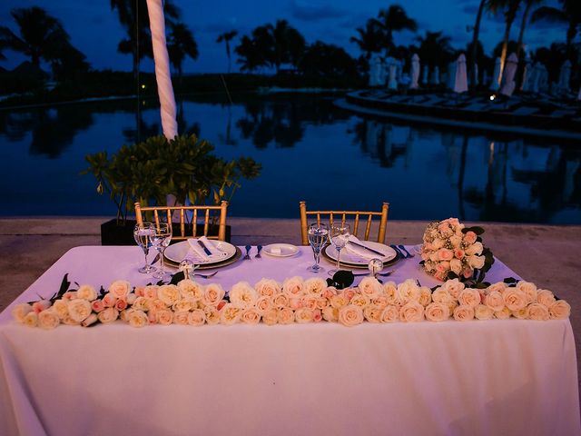 David and Samara&apos;s Wedding in Cancun, Mexico 20