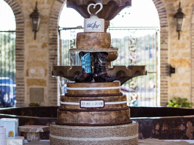 Brandie and Marcos&apos;s Wedding in New Braunfels, Texas 18