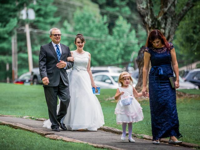 Nicole and Derek&apos;s Wedding in Roan Mountain, Tennessee 1