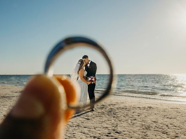 Ryan and Kelly&apos;s Wedding in Clearwater Beach, Florida 11