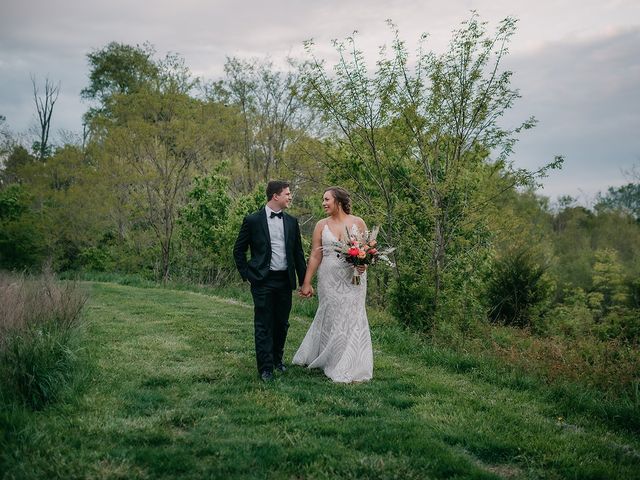 Caleb and Taylor&apos;s Wedding in Cincinnati, Ohio 6