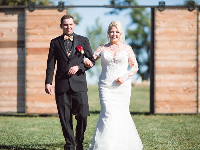 Dylan and Jamie&apos;s Wedding in Ozawkie, Kansas 13