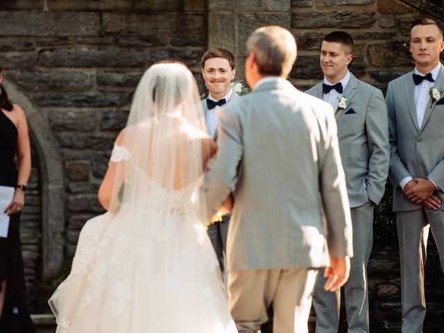 Nikki and Greg&apos;s Wedding in Blue Bell, Pennsylvania 16
