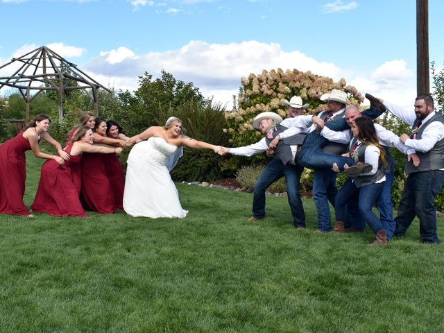 Chris and Chelsey&apos;s Wedding in Yakima, Washington 10