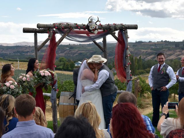 Chris and Chelsey&apos;s Wedding in Yakima, Washington 37