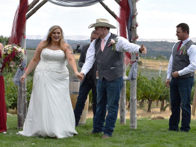 Chris and Chelsey&apos;s Wedding in Yakima, Washington 38