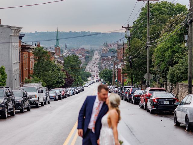 David and Michelle&apos;s Wedding in Cincinnati, Ohio 15