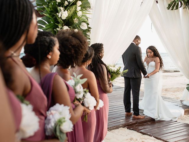 Antoine and Trilliah&apos;s Wedding in Cancun, Mexico 24