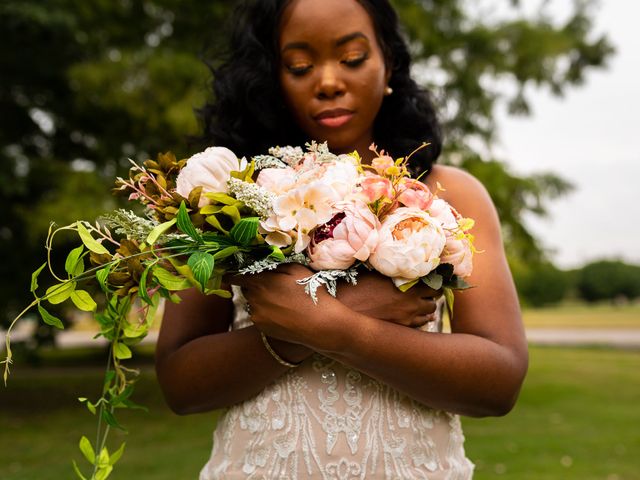 Lynn and Andrew&apos;s Wedding in Saint Louis, Missouri 22