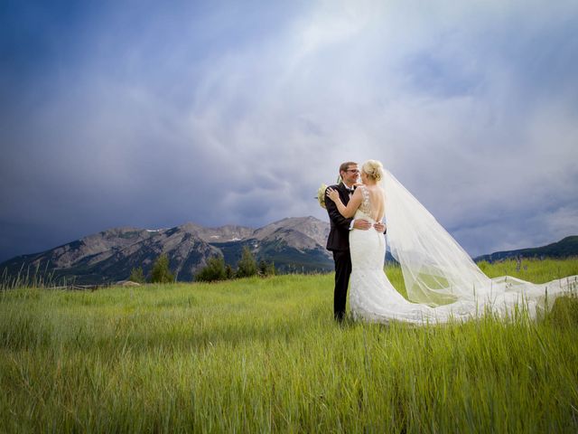 Patrick Knipple and Amy Boyd&apos;s Wedding in Crested Butte, Colorado 24