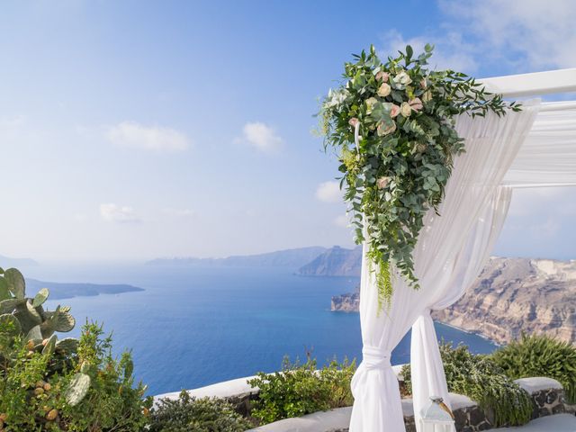 Elly and Nick&apos;s Wedding in Santorini, Greece 11