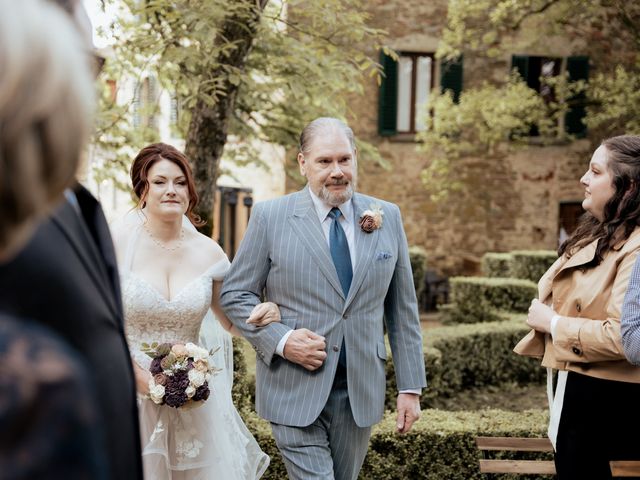 Jennifer and Hannah&apos;s Wedding in Arezzo, Italy 24