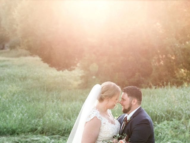 CJ Donofrio and Kayla Donofrio's Wedding in Bethpage, Tennessee 18