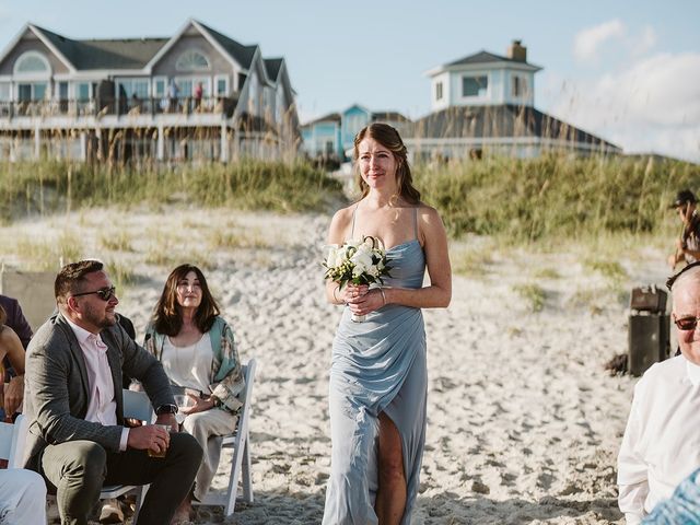 Dustin and Shelby&apos;s Wedding in Emerald Isle, North Carolina 319
