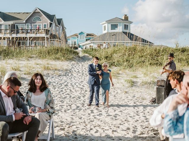 Dustin and Shelby&apos;s Wedding in Emerald Isle, North Carolina 363