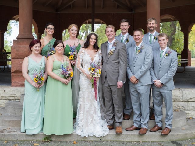 Marissa and Michael&apos;s Wedding in La Crosse, Wisconsin 13