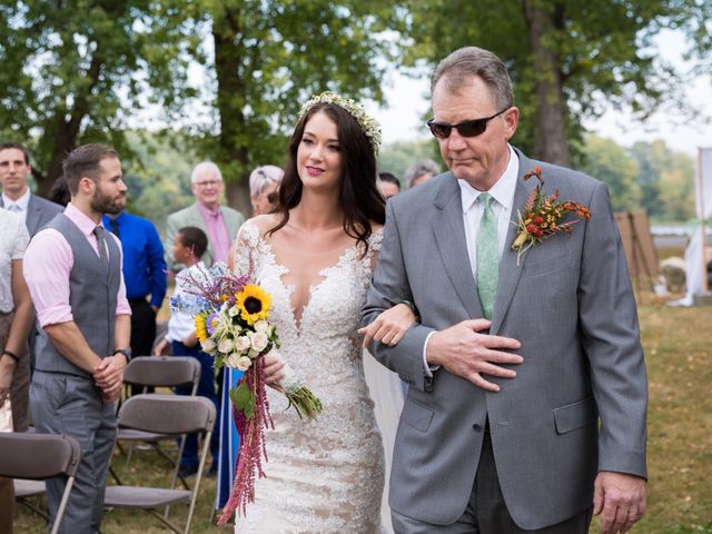 Marissa and Michael&apos;s Wedding in La Crosse, Wisconsin 14
