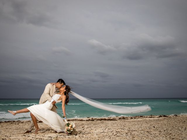Paul and Xiomara&apos;s Wedding in Cancun, Mexico 10