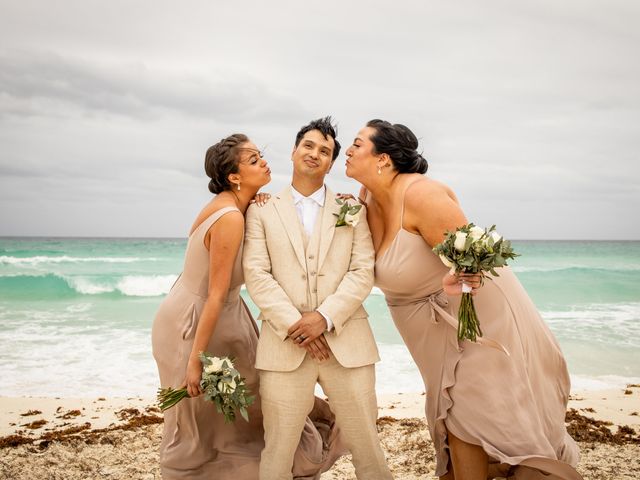 Paul and Xiomara&apos;s Wedding in Cancun, Mexico 18