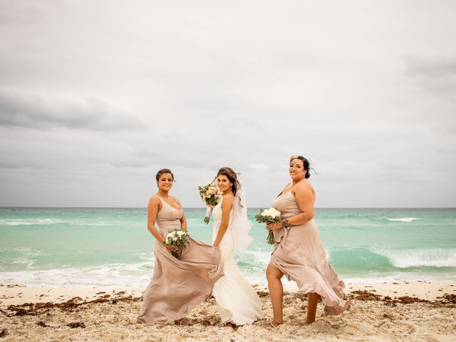 Paul and Xiomara&apos;s Wedding in Cancun, Mexico 19