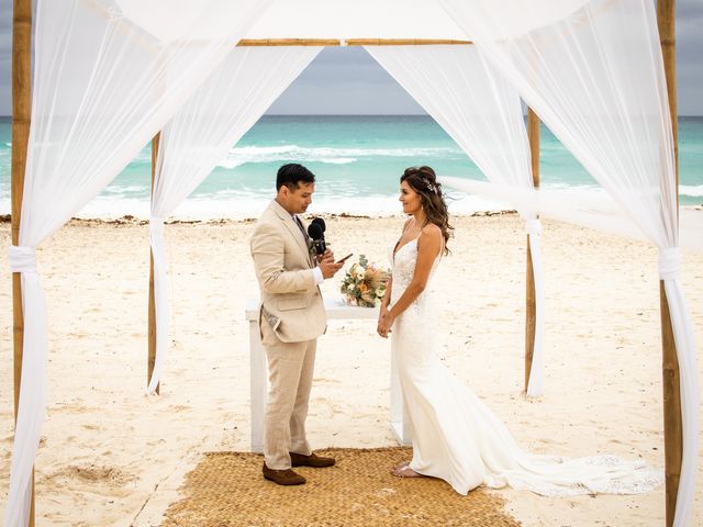 Paul and Xiomara&apos;s Wedding in Cancun, Mexico 29
