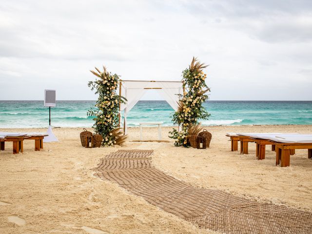Paul and Xiomara&apos;s Wedding in Cancun, Mexico 36