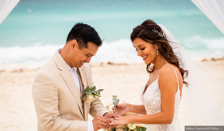 Paul and Xiomara's Wedding in Cancun, Mexico