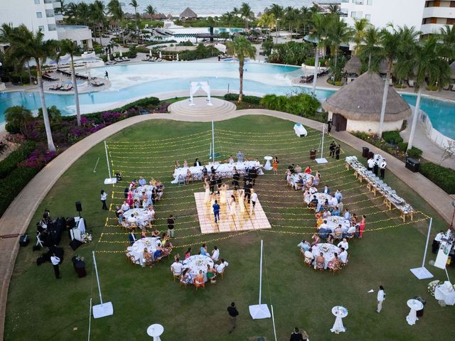 Robbie and Tess's Wedding in Cancun, Mexico 90