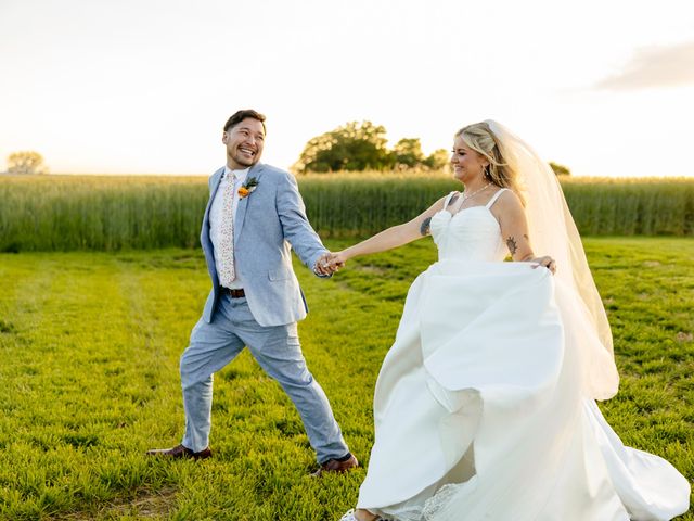 Jordan and Kaylen's Wedding in Columbia, Illinois 4
