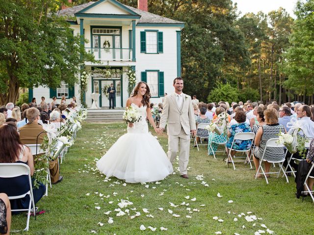 Nicki and Chance&apos;s Wedding in Four Oaks, North Carolina 15