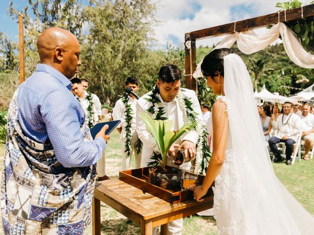 Teresa Robles and Aarik Robles&apos;s Wedding in Haleiwa, Hawaii 4