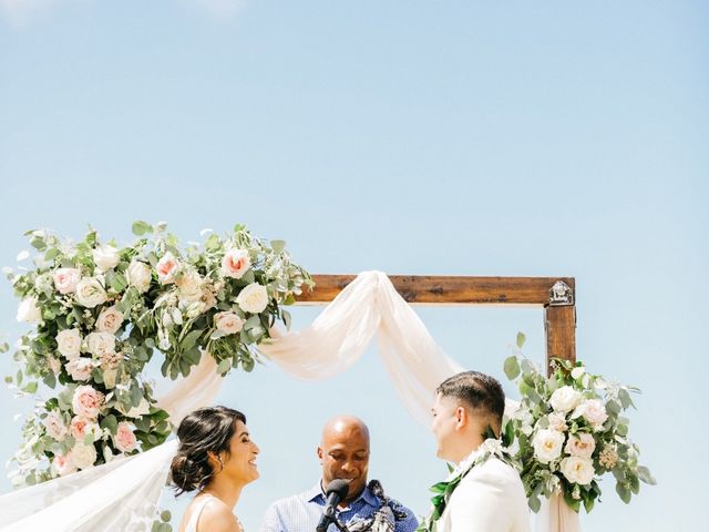 Teresa Robles and Aarik Robles&apos;s Wedding in Haleiwa, Hawaii 5