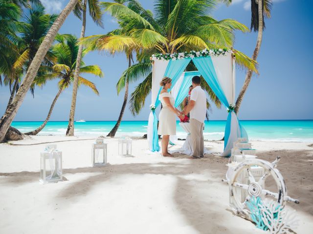 Laszlo Deak and Gabriella Szombati&apos;s Wedding in Punta Cana, Dominican Republic 4