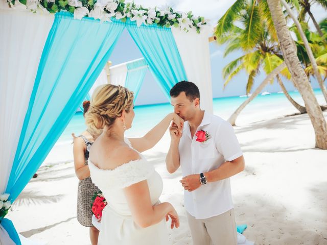 Laszlo Deak and Gabriella Szombati&apos;s Wedding in Punta Cana, Dominican Republic 13