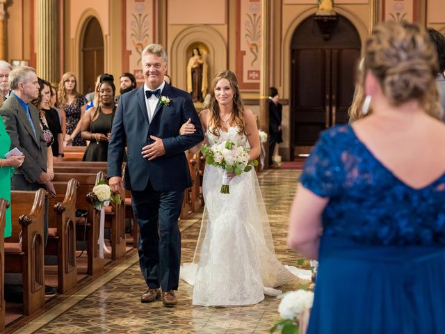 Scott and Erin&apos;s Wedding in Cincinnati, Ohio 25